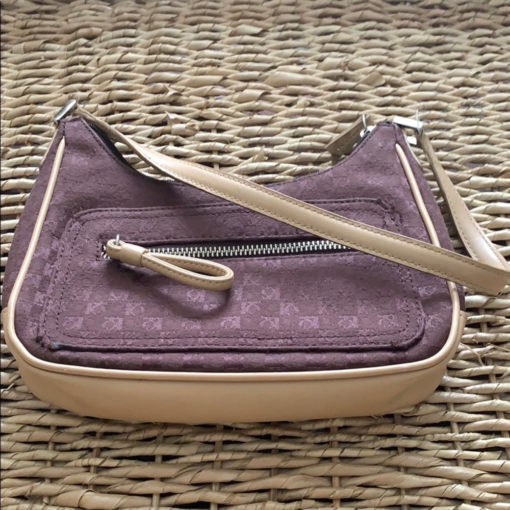Small Gently Used Liz Claiborne Hand Bag - Picture 6 of 6